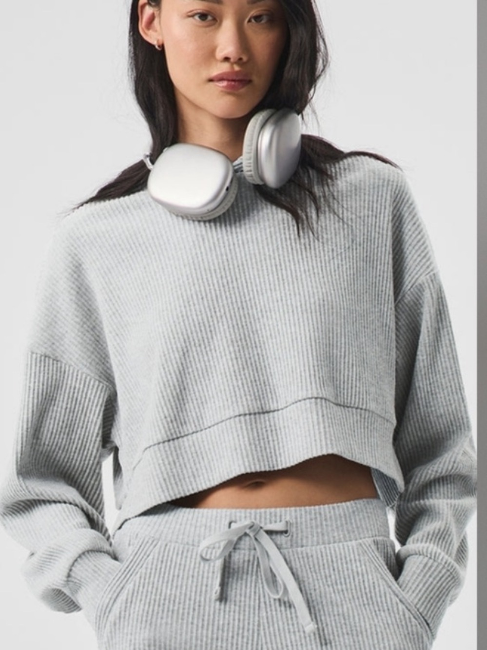 Alo yoga Women’s Muse Ribbed Cropped Hoodie - grey/gray - size small - EUC